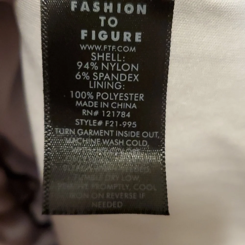 Fashion to Figure Rayna Lace-up Body-con Dress - Picture 8 of 15